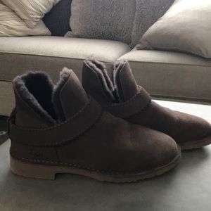ugg mckay chocolate